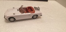 Voiture MGB Cabriolet blanche