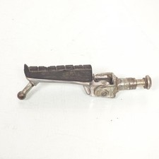 Cale pied pilote gauche