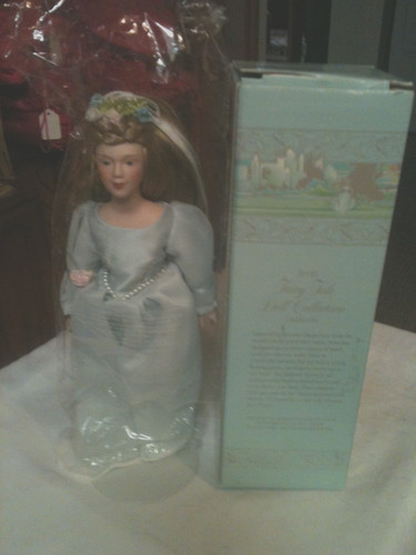 1984 avon fairy tale doll - avon,