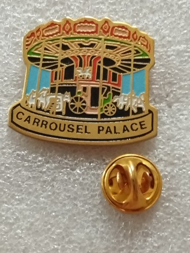 Pin manège fête foraine - manège,
