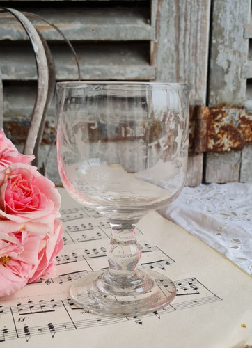 Ancien verre mariee - de, sur