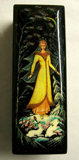 BOITE laquée RUSSE peinture miniature ART de PALEKH thème FEMME signée