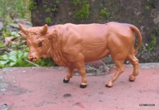 STARLUX ANIMAUX DE LA FERME  / FIGURINE TAUREAU BOEUF