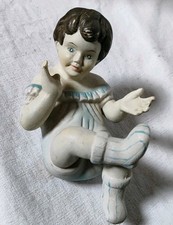 Bébé Piano En Biscuit Polychrome