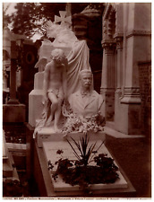 Italie, Milano, Cimitero Monumentale, Monumento a Vittorio Longoni, Scultore A. 