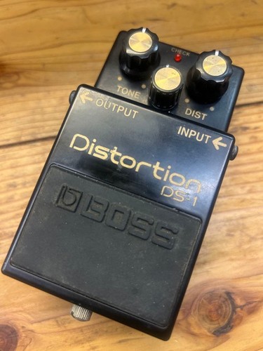 Boss distortion 40th - ds-1,