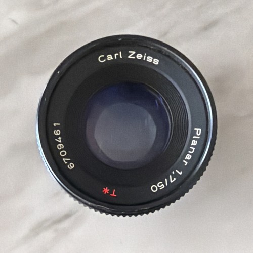 Carl zeiss planar 50 - planar, red