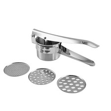 Ricer de pommes de terre avec