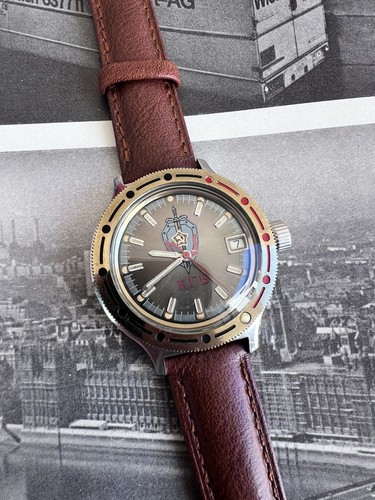 Montre vostok amphibia kgb - montre,