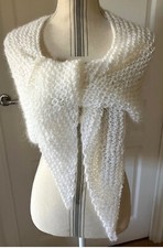 Châle blanc en angora