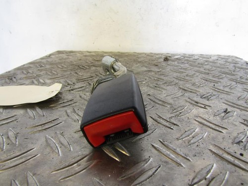 Attache ceinture arriere - , droit