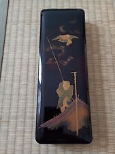 boîte japonaise en bois laqué. fumibako. Japon.pêcheur