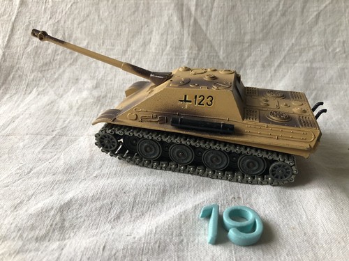 Solido die cast char - :, tank