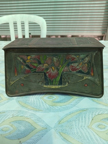 Boite tole art nouveau - boite,