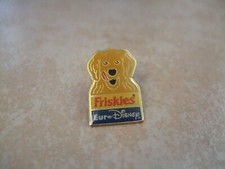 PINS  CHIEN FRISKIES  EURODISNEY  DERRIERE:  DISNEY