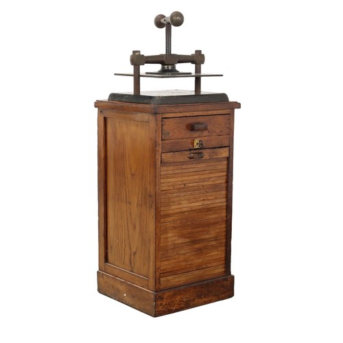 Petit meuble imprimeur - meuble, art