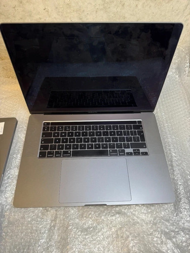 Lot macbook pro - macbook,