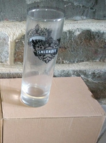 Lot verres smirnoff black - 6,