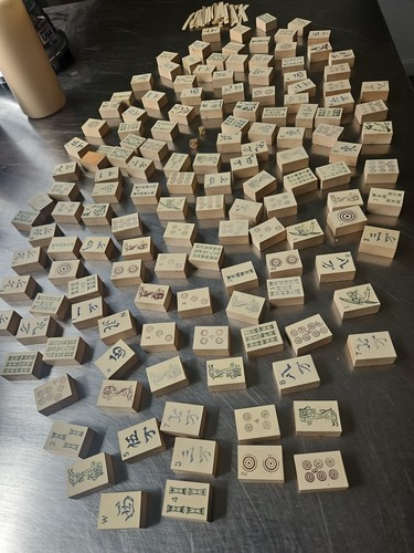 Mah jong vintage wooden pieces - mah,