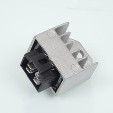 Régulateur redresseur de