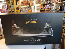 Le Seigneur des Anneaux statue