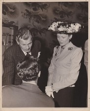 CANDID Joseph Cotten Gene Tierney Original Vintage 1956