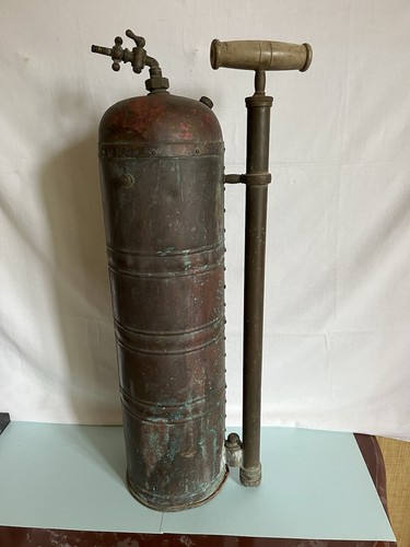 Pulvérisateur ancien - , en