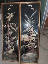 PAIRE DE TABLEAUX  EN TISSU BRODE CHINOIS VERS ANNEE 1920