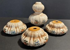 Lot de toupies de lustre en faïence