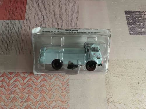 Voiture miniature camion - voiture,