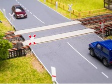 FALLER Passage à niveau non