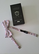 NŒUD PAPILLON IZAC - FLEURS, STYLE CHAMPÊTRE - POUR COSTUME HOMME - ETUI INCLUS 