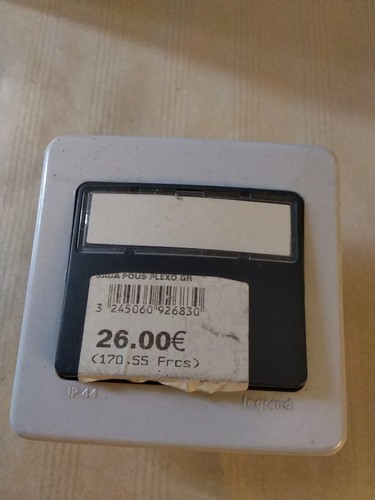 Bouton poussoir porte - bouton,