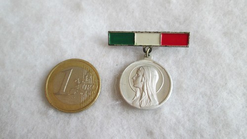 Ancienne broche médaille