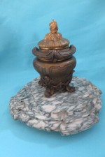 ancien encrier bronze signé