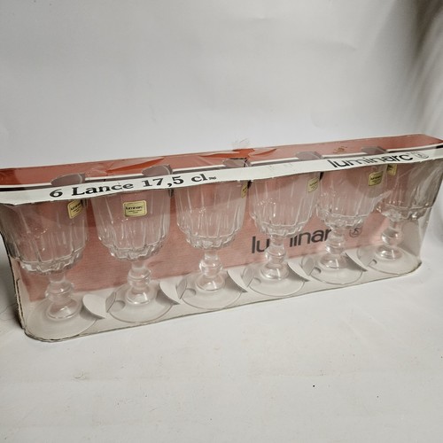 Lot verres a pieds - verres,