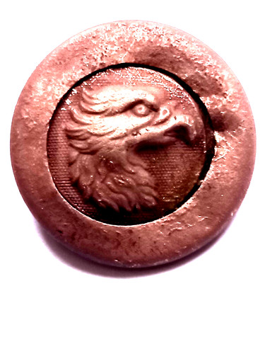 Ancienne bouton aigle orange - bouton, l'aigle.orange