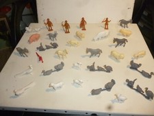 figurines publicitaires LA ROCHE AUX FEES