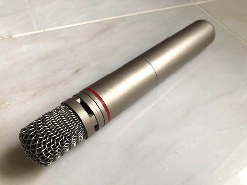 Microphone condensateur akg - à,