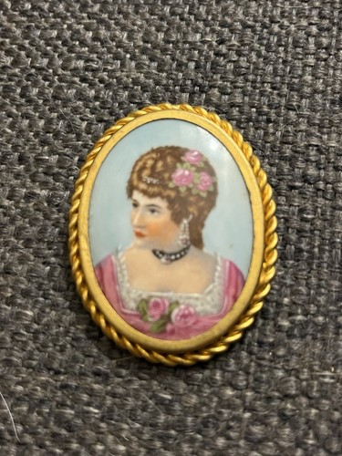 Broche portrait féminin - ,