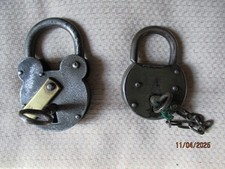 2 Cadenas Anciens avec clés