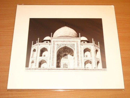 Lumas photo image taj - lumas,