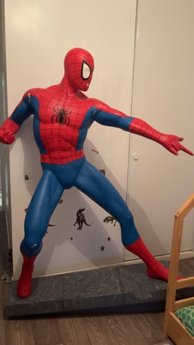 Statue spiderman studio oxmox - spiderman,