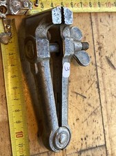 etau old tool / OUTIL ANCIEN, étau à main de serrage Ser réf n°3