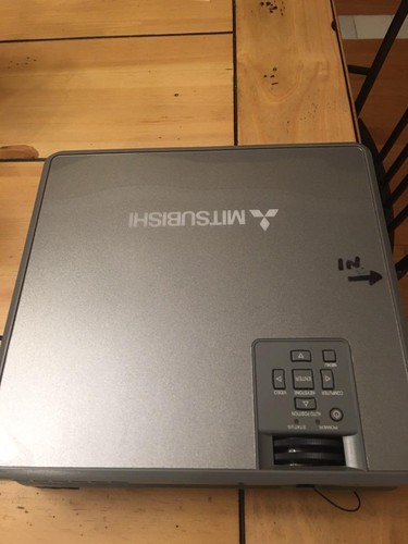 Mitsubishi hc10 lcd projector - mitsubishi,