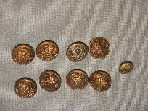 Lot boutons de - 8,