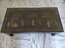 table basse chinoise. Noir et