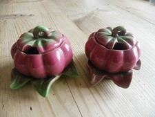 2 POTS A MOUTARDE ANCIENS EN BARBOTINE - FORME CITROUILLE