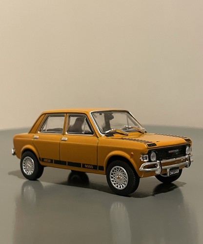 Voiture miniature fiat 128 - miniature,