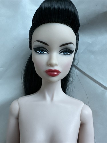 Nude integrity fashion royalty - fashion,